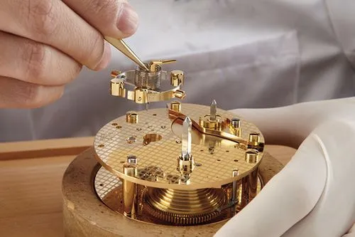 昆明劳力士官方指定售后维修中心费用价目表